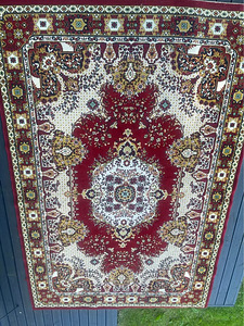 Шерстяной ковёр (2 фото из 2)