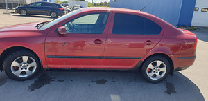 MÜÜA ŠKODA OCTAVIIA 1.6 BENSIIN, 2008. AASTA (4 foto / 12)