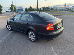 Skoda Octavia 1.9 DiZel (6 foto / 8)