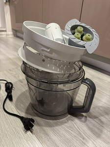 Кухонный комбайн Bosch (5 фото из 6)