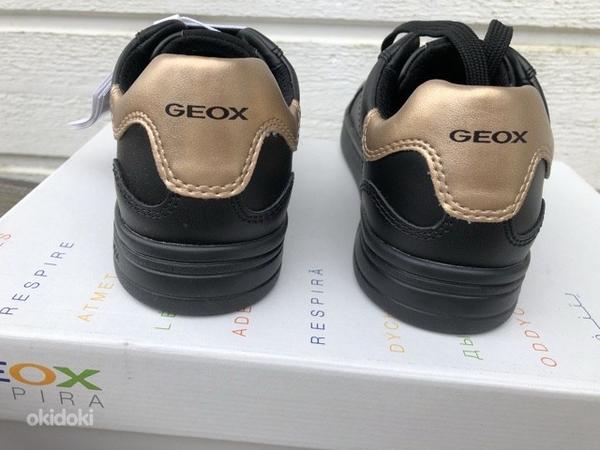 НОВЫЕ кроссовки для девочек Geox, № 35 (фото #2)