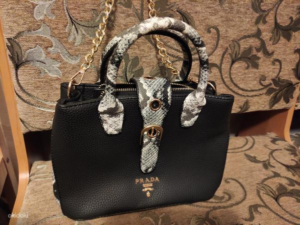 Новая женская сумочка Prada (фото #1)