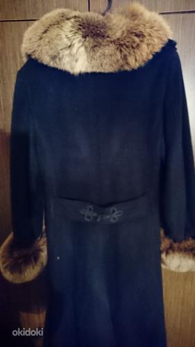 Зимнее пальто с натуральным мехом 40 (фото #3)