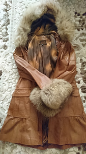 Новая кожаная куртка с натуральным мехом M- L