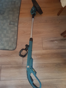 Аккумулятор ТРИММЕР MAKITA 18V DUR181 (1 фото из 2)