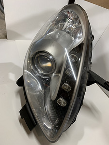 Alfa Romeo Giulietta Bi-Xenon Esituli Parem (OEM) (2 foto / 9)