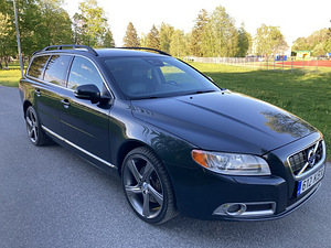 Volvo V70 D4 momentum (1 foto / 10)