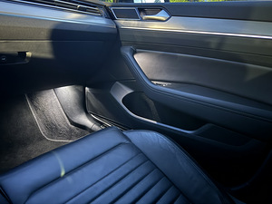 Volkswagen Passat 2.0 R4 140kW R-line 4Motion (14 foto / 15)