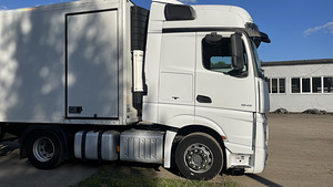 Actros 1845, 2016, 550t. Km. (6 foto / 10)