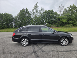 Skoda superb 2011 2.0 125kw (2 foto / 12)