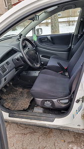 Suzuki Liana 1.6 78kW (11 foto / 15)