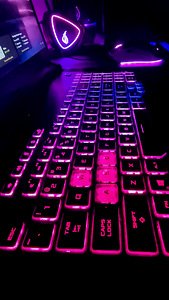 Asus Rog Strix G712LW Täiskomplekt! (4 foto / 10)