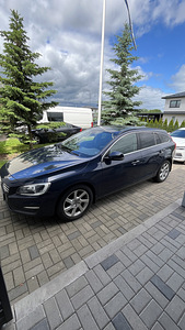Volvo v60 (1 foto / 6)