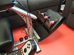 Playseat rallitool ja Logitech G25 rool (5 foto / 7)