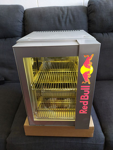 Холодильник Red Bull (3 фото из 8)