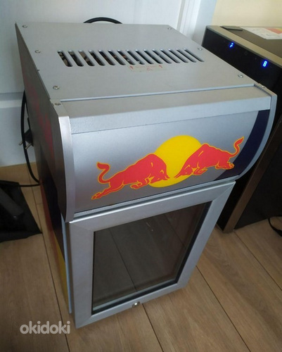 Eksklusiivne Red Bull külmik külmkapp (foto #1)