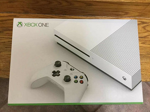 VALGE XBOX ONE S KONSOOL 500GB (1 foto / 2)