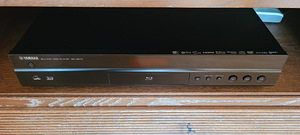 Yamaha BD-S673 Blu-ray плеер (4 фото из 5)