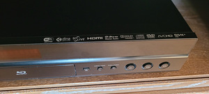 Yamaha BD-S673 Blu-ray плеер (5 фото из 5)