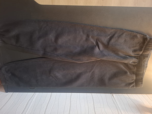 Poiste spordipüksid 146 cm (2 foto / 2)