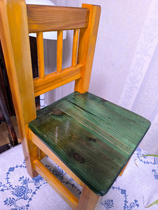 Детский стул из сосны (3 фото из 3)