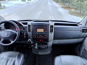 Autorent Vw Crafter 9 istukoht (7 foto / 10)