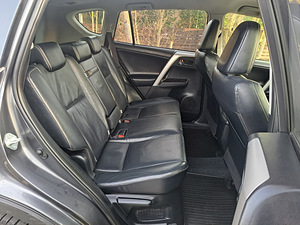 Autorent TAKSO Rav4 Hybrid/LPG COMFORT BOLT FORUS UBER (6 foto / 10)