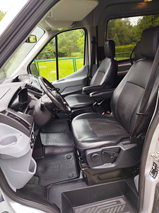 Ford Transit 9 istukoht Automaat Mikrobuss Buss (8 foto / 15)