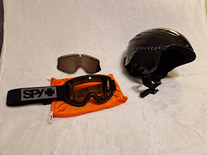 Mäeprillid SPY ja Quicksilver kiiver (1 foto / 4)