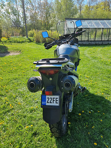 Suzuki V-Strom DL 1000 (4 foto / 10)