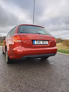 Audi A4 2007 2.0 TDI (6 foto / 9)