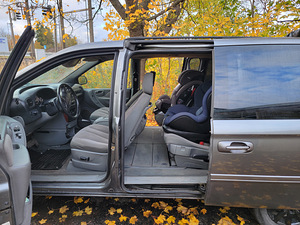 Chrysler Grand Voyager 2.8CRD (3 foto / 8)