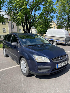 Ford Focus 1.6 74kw TÜV 12/2023 (2 foto / 8)