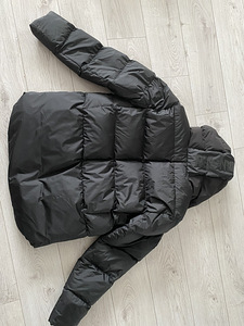 HH зимняя куртка (2 фото из 6)