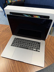 MacBook Pro 16 (2019) i9 1TB SSD / 16GB RAM / Radeon Pro 550 (1 foto / 4)