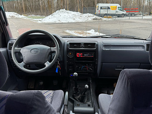 Toyota Land Cruiser 90 (12 foto / 15)