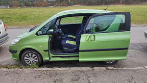 Peugeot 1007 varuosadeks tervikuna (3 foto / 5)