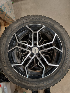 Шипованные шины+алюминиевые диски 215/60/17 M+S Nissan Qashq (1 фото из 4)