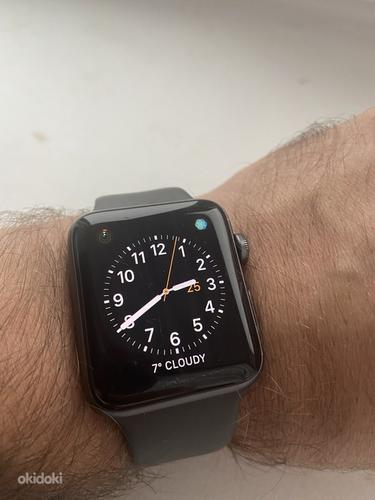 Apple Watch Series 3 42mm (фото #1)