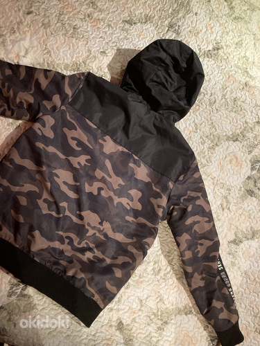 Куртка Reserved k/s s.164 с тонкой атласной подкладкой (фото #2)