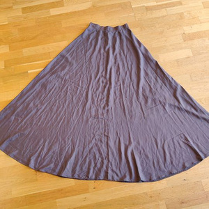 UUS komplekt: korsett+ endlev seelik+ krae Soodustus: 200€ (2 foto / 10)