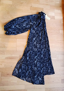 Soodustus 26 € Uus Astroloogilise motiiviga kleit (M-XXL) (6 foto / 10)