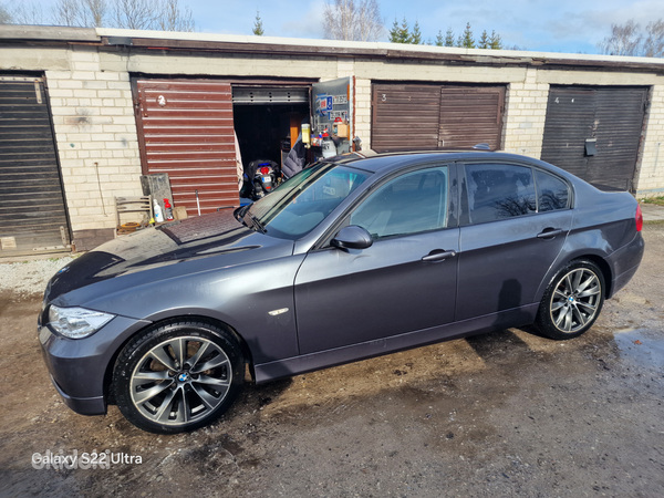 BMW 320D 2.0 120кВ (фото #6)