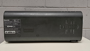 Мультимедийный проектор Sanyo (4 фото из 7)