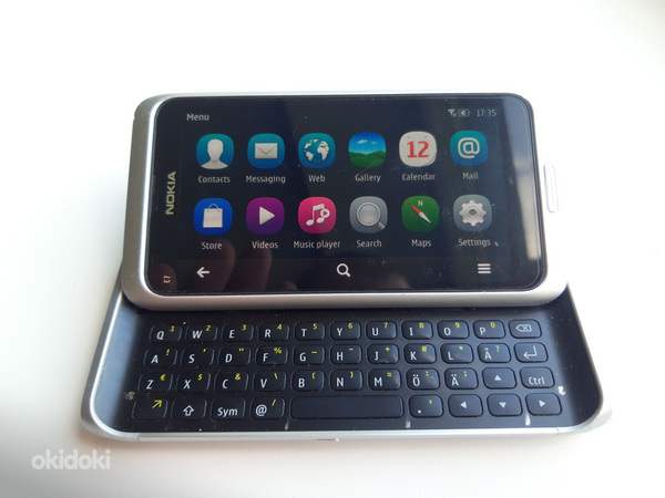 Nokia E7 (фото #1)