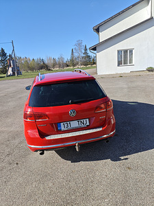 VW Passat (5 фото из 12)