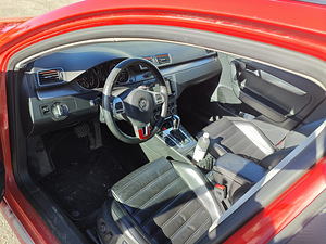 VW Passat (8 фото из 12)