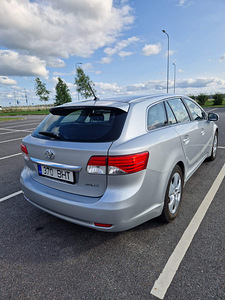 Toyouta Avensis 2013 (5 foto / 13)