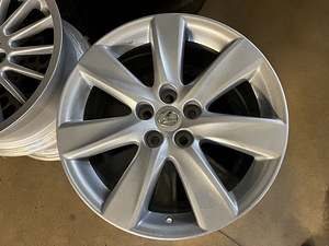 LEXUS/ TOYOTA R19 Оригинальные диски (1 фото из 6)