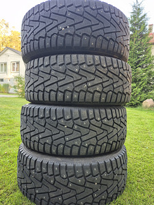 225/45R17 Naastrehvid talveks Pirelli (1 foto / 7)